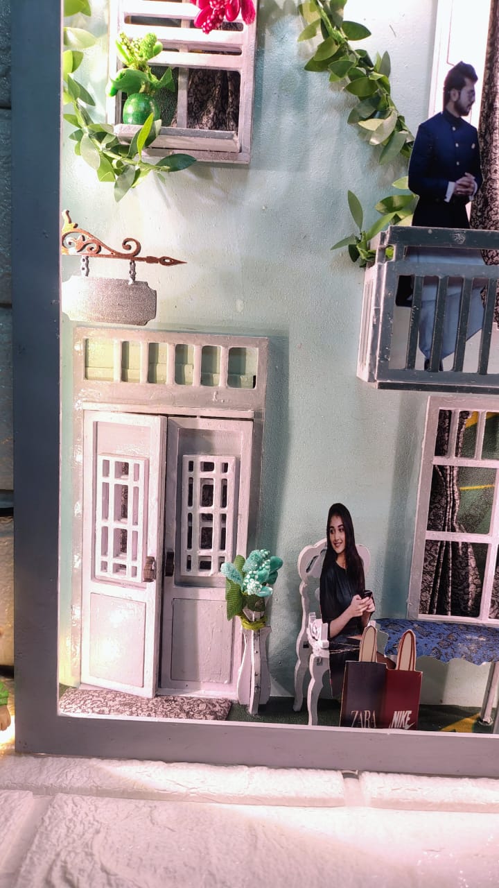 Balcony love story - Image 7